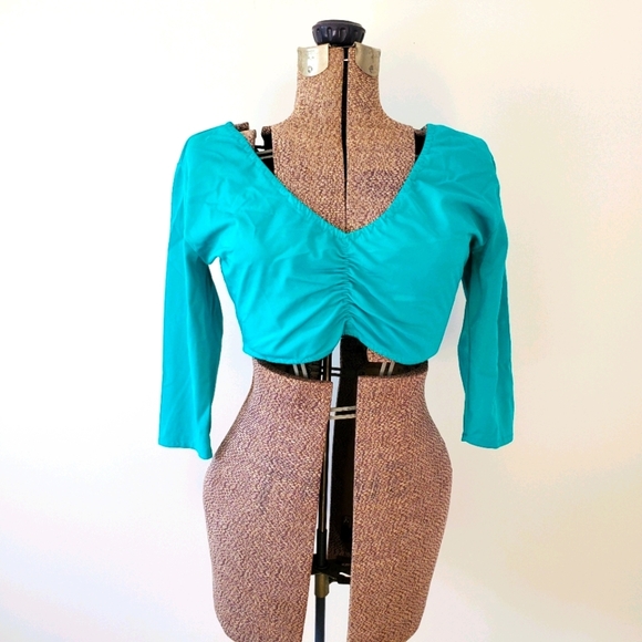 Sexy teal crop top - Picture 1 of 8